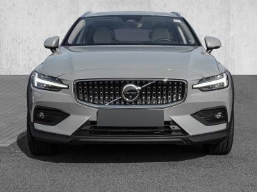 Volvo V60 V60 Cross Country B4 AWD Plus Pano LED 360Grad Gebrauchtwagen