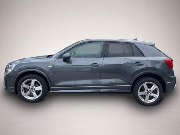 Fahrzeug ansehen: Audi Q2 35 TFSI S-tronic S-Line schwarz * * LED * Navi * AHK Audi Q2 35 TFSI S-tronic S-Line schwarz * * LED * Navi * AHK