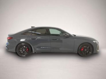 Audi A5 Limousine e-hybrid quattro S line edition on