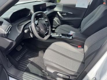 Peugeot 2008 Allure 1.2 ALLWETTER NAVI KAMERA PDC SHZ Gebrauchtwagen