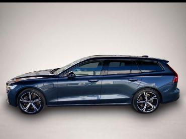 Fahrzeug ansehen: Volvo V60 T8 Ultra Dark Recharge WiPa * LED * DAB Volvo V60 T8 Ultra Dark Recharge WiPa * LED * DAB