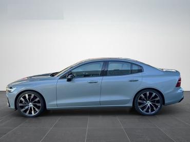 Volvo S60 B5 Ultimate Dark FLA*ACC*HUD*4xSHZ*SpurH*LM Gebrauchtwagen