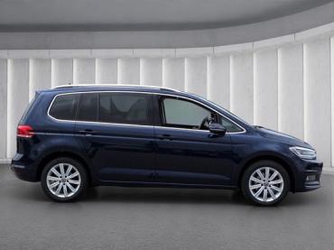 VW Touran Highline 7-Sitze TDI*DSG AHK LED ACC Navi Jahreswagen