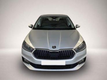 Fahrzeug ansehen: Skoda Fabia Selection 95PS GV4 * Sitzheiz * Lenkradheiz * AppConn. Skoda Fabia Selection 95PS GV4 * Sitzheiz * Lenkradheiz * AppConn.