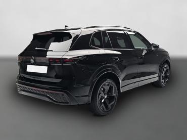 Fahrzeug ansehen: VW Tiguan 1.5 ETSI DSG R-LINE NAVI LED PANO BLACK-STYLE KAME   Tageszulassung VW Tiguan 1.5 ETSI DSG R-LINE NAVI LED PANO BLACK-STYLE KAME   Tageszulassung