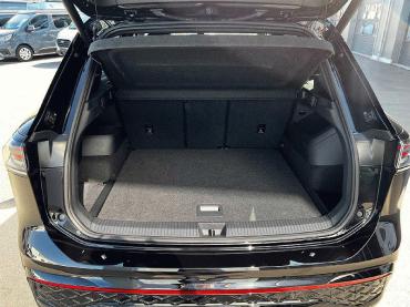 VW Tiguan 2.0 TDI 4MOTION DSG R-Line IQ.Drive AHK Jahreswagen