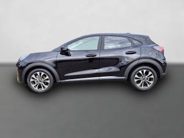 Fahrzeug ansehen: Ford Puma  Titanium 1.0 EcoBoost Hybrid 125PS Automatik Klimaautomatik Sitzheizung Lenkradheizung Frontscheibe beheizb. LED-Scheinwerfer Ford-Navi SYNC4 Bluetooth Apple CarPlay Android Auto PDC 17-LM Tageszulassung Ford Puma  Titanium 1.0 EcoBoost Hybrid 125PS Automatik Klimaautomatik Sitzheizung Lenkradheizung Frontscheibe beheizb. LED-Scheinwerfer Ford-Navi SYNC4 Bluetooth Apple CarPlay Android Auto PDC 17-LM Tageszulassung