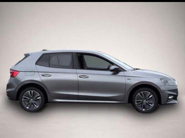 Skoda Fabia TOUR TSI * DSG ACC Voll-LED Navi R-Kam SHZ