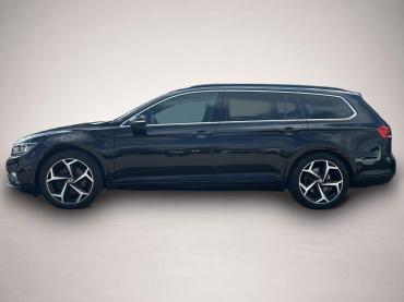 Fahrzeug ansehen: Volkswagen Passat Variant 2.0 TDI DSG R-Line Business AHK * A Volkswagen Passat Variant 2.0 TDI DSG R-Line Business AHK * A