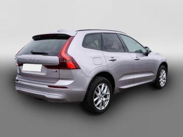 Fahrzeug ansehen: Volvo XC60 FACELIFT Core AWD Digitales Cockpit Soundsystem LED Sperrdiff. ACC El. Heckklappe Volvo XC60 FACELIFT Core AWD Digitales Cockpit Soundsystem LED Sperrdiff. ACC El. Heckklappe