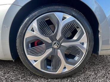 Skoda Octavia Combi RS TSI DSG|PANO|AHK|eHECK|5-J-GAR Gebrauchtwagen