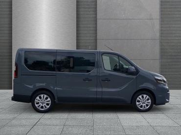 Nissan Primastar 2,8t dCi 150 L1H1 Tekna 8-Sitzer Gebrauchtwagen