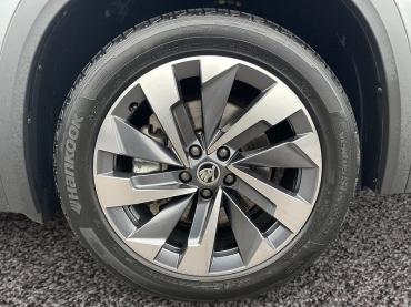Skoda Kodiaq Selection 4x4 TDI DSG|7-S|PANO|AHK|5J-GAR Gebrauchtwagen