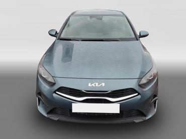 Fahrzeug ansehen: KIA Ceed 1.5 T-GDI AT Kamera * Sitzheizung * APP * Navi KIA Ceed 1.5 T-GDI AT Kamera * Sitzheizung * APP * Navi