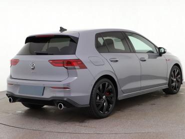 VW Golf Golf 8 VIII TSI 2.0 TSI GTI LED+ Harman Kardon ACC Kessy Kamera App 18" Jahreswagen