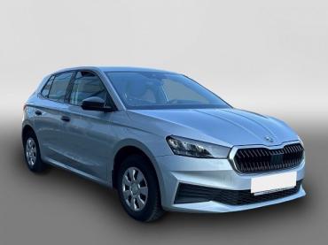 Skoda Fabia 1.0 TSI Essence LED Allwetterreifen Klima PDC hinten Resererad Jahreswagen