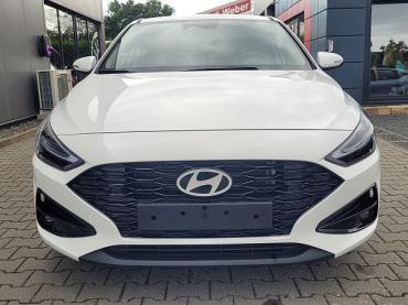 Hyundai i30 HB Family*Navi*LED*Shzg*Lhzg*PDC*Cam*16Zoll* Tageszulassung