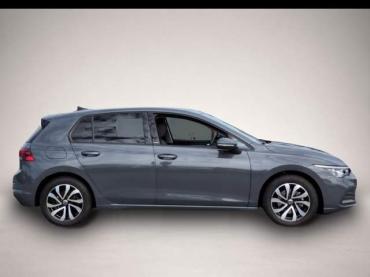 Volkswagen Golf VIII ACTIVE 1.5TSI * AHK LED * ACC R-Kam Navi