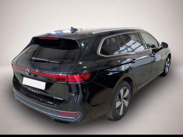 Volkswagen Passat Variant 1.5 eHybrid DSG Business LED NAVI