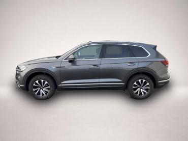 Fahrzeug ansehen: Volkswagen Touareg 3.0 TDI Elegance AHK STHZ PANO Innovisio Volkswagen Touareg 3.0 TDI Elegance AHK STHZ PANO Innovisio
