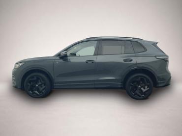 Fahrzeug ansehen: Volkswagen Tiguan 2.0 TSI DSG 4Mo. R-Line BLACK-STYLE 5-J-G Volkswagen Tiguan 2.0 TSI DSG 4Mo. R-Line BLACK-STYLE 5-J-G