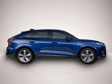 Audi Q3 Sportback NEU TFSI quattro S line Tech * AHK * Alu1.