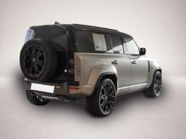 Fahrzeug ansehen: Land Rover Defender V8 110 4.4 Benzin P635 OCTA HUD El. Pan Land Rover Defender V8 110 4.4 Benzin P635 OCTA HUD El. Pan