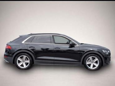 Fahrzeug ansehen: Audi Q8 50TDI quattro * Luftfed 360°Kam Panodach Leder Audi Q8 50TDI quattro * Luftfed 360°Kam Panodach Leder