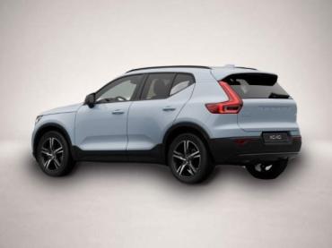 Fahrzeug ansehen: Volvo XC40 Plus Dark 2WD 360 Grd Kamera Frontscheibenh Volvo XC40 Plus Dark 2WD 360 Grd Kamera Frontscheibenh