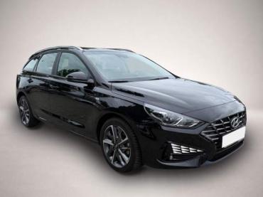 Fahrzeug ansehen: Hyundai i30 1.5 cw Trend * KLIMA * NAVI * PDC * RFK * DAB * UVM Hyundai i30 1.5 cw Trend * KLIMA * NAVI * PDC * RFK * DAB * UVM