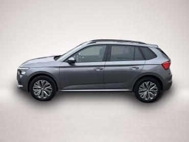 Fahrzeug ansehen: Skoda Kamiq 1.0 TSI Tour 116¤ m.20% Anz. AHK Navi SHZ PDC LED DAB Skoda Kamiq 1.0 TSI Tour 116¤ m.20% Anz. AHK Navi SHZ PDC LED DAB