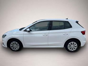 Skoda Fabia 1.0 TSI Active PDC hinten * SHZ.