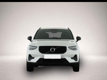 Volvo XC40 Plus Dark 2WD B4 20''/Pano Gewerbeaktion