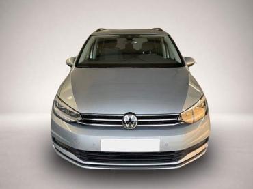 Fahrzeug ansehen: Volkswagen Touran Comfortline 1.5 TSI DSG 7Sitz * AHK * IQ.Light * Kame. Volkswagen Touran Comfortline 1.5 TSI DSG 7Sitz * AHK * IQ.Light * Kame.