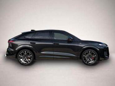 Audi Q3 Sportback NEU TFSI quattro S line Pano * TechPro * .