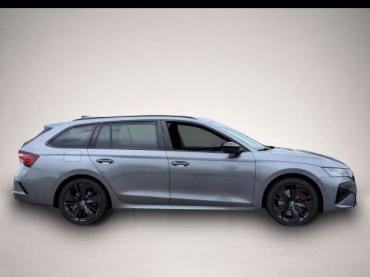 Fahrzeug ansehen: Skoda Octavia Combi RS * AHK Panodach CANTON Head-Up ACC Skoda Octavia Combi RS * AHK Panodach CANTON Head-Up ACC