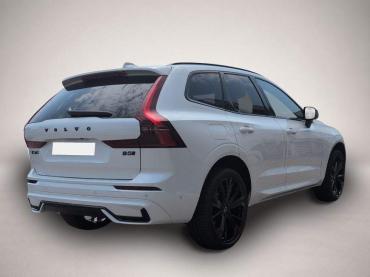 Volvo XC60 B5 B AWD Plus Black Edition Pano * Head-Up