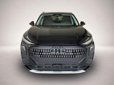Audi Q3 NEU TFSI quattro Tech * AHK * LEDPlus * ACC * Kamera * Al.