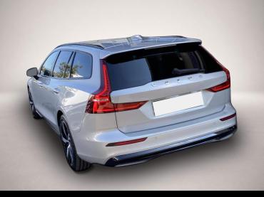 Fahrzeug ansehen: Volvo V60 Plus Dark Recharge Plug-In Hybrid AWD Navi L Volvo V60 Plus Dark Recharge Plug-In Hybrid AWD Navi L