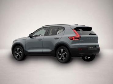Fahrzeug ansehen: Volvo XC40 Plus Dark 2WD 360 Grad Kamera Frontscheiben Volvo XC40 Plus Dark 2WD 360 Grad Kamera Frontscheiben
