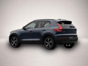 Fahrzeug ansehen: Volvo XC40 Plus Dark 2WD 360 Grd Kamera Frontscheibenh Volvo XC40 Plus Dark 2WD 360 Grd Kamera Frontscheibenh