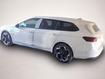 Fahrzeug ansehen: Skoda Superb Skoda Combi Sportline 2.0 TDI 142 kW (193 Skoda Superb Skoda Combi Sportline 2.0 TDI 142 kW (193