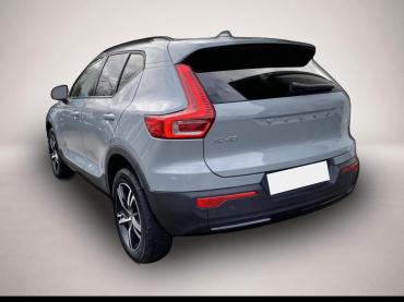 Volvo XC40 Plus Dark 2WD Bluetooth LED Klima