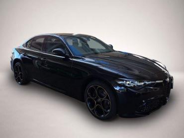 Alfa Romeo Giulia 2.0 Turbo 16V AT8-Q4 Intensa