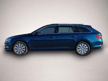 Skoda Superb Combi 2.0 TDI DSG Style AHK * SMART-LINK * VI