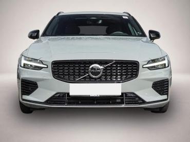 Fahrzeug ansehen: Volvo V60 T8 AWD Ultra Dark Plug-in Hybrid H&K STANDHZ Volvo V60 T8 AWD Ultra Dark Plug-in Hybrid H&K STANDHZ