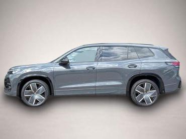 Fahrzeug ansehen: Volkswagen Tayron R-Line PLUG-IN * PANO * AHK * HuD * MATRIX * 360 KAM * 20"A... Volkswagen Tayron R-Line PLUG-IN * PANO * AHK * HuD * MATRIX * 360 KAM * 20"A...