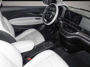 Fahrzeug ansehen: Fiat 500e La Prima Navi Memory Sitze LED Apple CarPla Fiat 500e La Prima Navi Memory Sitze LED Apple CarPla
