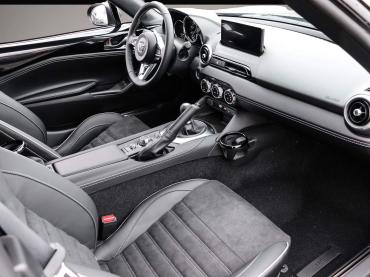 Fahrzeug ansehen: Mazda MX-5 2024 1.5L SKYACTIV-G 132 6MT RWD Homura EU6 Mazda MX-5 2024 1.5L SKYACTIV-G 132 6MT RWD Homura EU6
