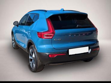 Fahrzeug ansehen: Volvo XC40 B4 (Benzin) Plus Dark 2WD Automatik Bluetoo Volvo XC40 B4 (Benzin) Plus Dark 2WD Automatik Bluetoo